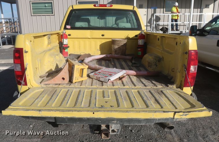 image for item DJ2267 2011 Chevrolet Silverado 2500HD  Crew Cab pickup truck