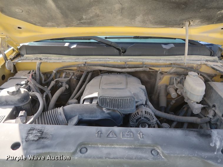 image for item DJ2267 2011 Chevrolet Silverado 2500HD  Crew Cab pickup truck