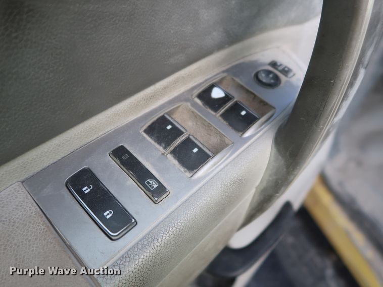 image for item DJ2267 2011 Chevrolet Silverado 2500HD  Crew Cab pickup truck