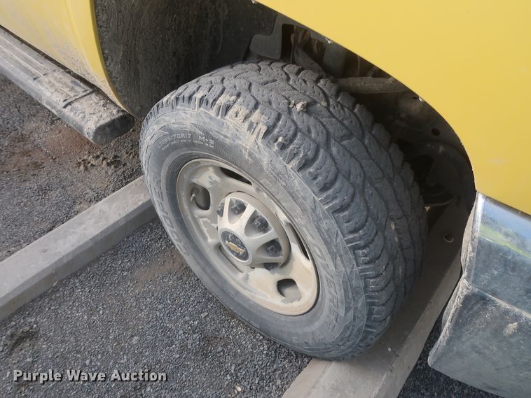 image for item DJ2267 2011 Chevrolet Silverado 2500HD  Crew Cab pickup truck