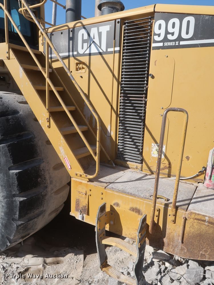 image for item DJ2270 2003 Caterpillar 990 Series II  wheel loader