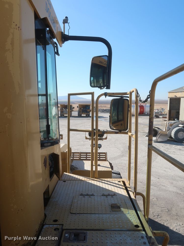 image for item DJ2270 2003 Caterpillar 990 Series II  wheel loader