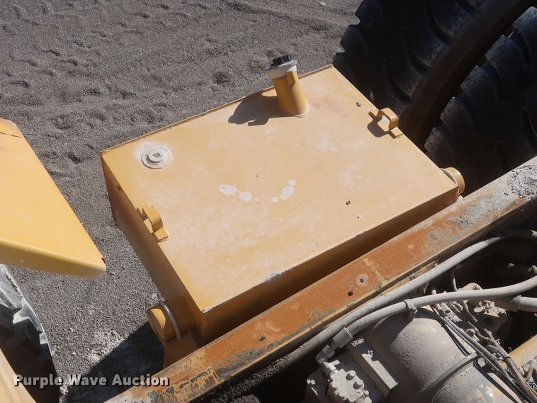 image for item DJ2272 1997 Caterpillar 773D  haul truck