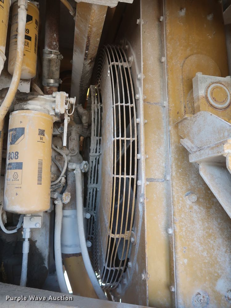 image for item DJ2272 1997 Caterpillar 773D  haul truck