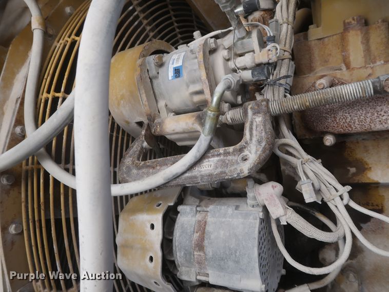 image for item DJ2272 1997 Caterpillar 773D  haul truck