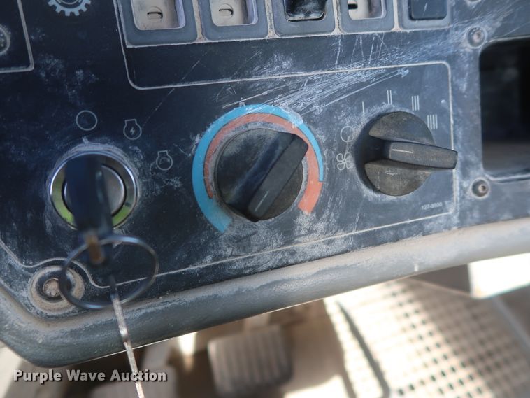 image for item DJ2272 1997 Caterpillar 773D  haul truck