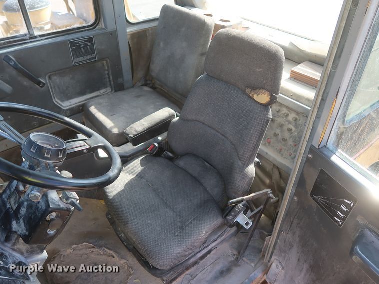 image for item DJ2272 1997 Caterpillar 773D  haul truck