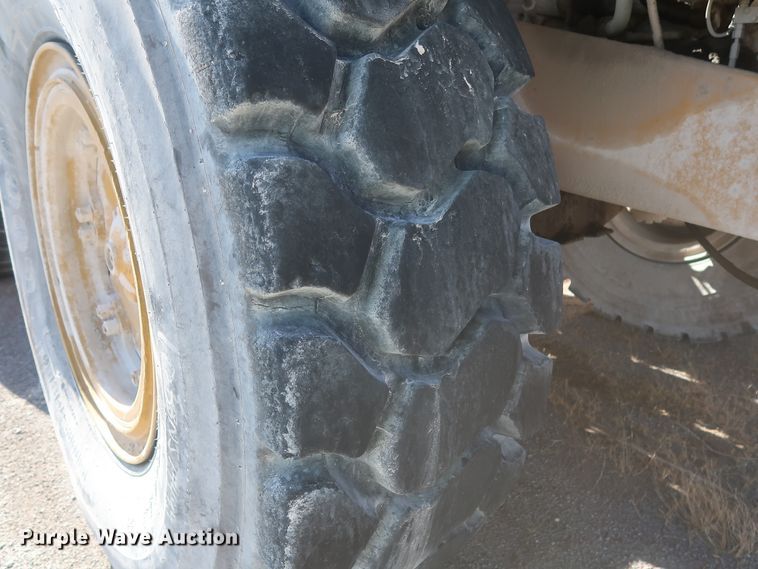 image for item DJ2272 1997 Caterpillar 773D  haul truck