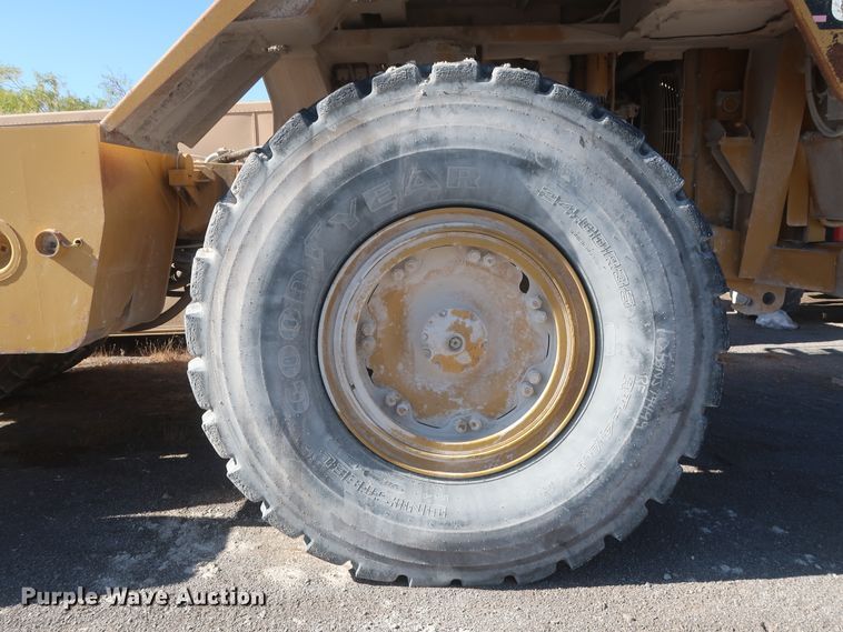 image for item DJ2272 1997 Caterpillar 773D  haul truck