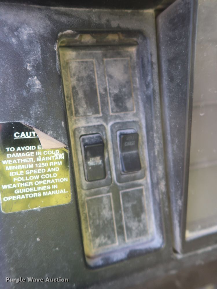 image for item DJ2277 2000 International 4700  utility truck with crane