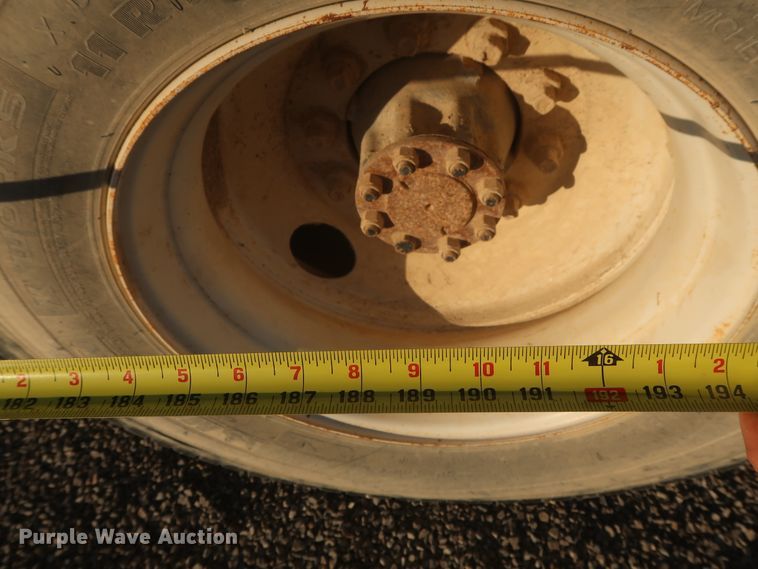 image for item DJ2277 2000 International 4700  utility truck with crane