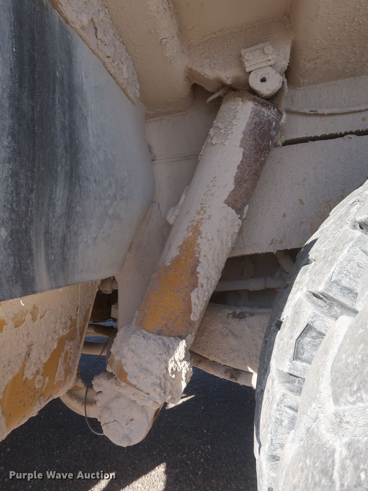 image for item DJ2278 2006 Caterpillar 773E  haul truck