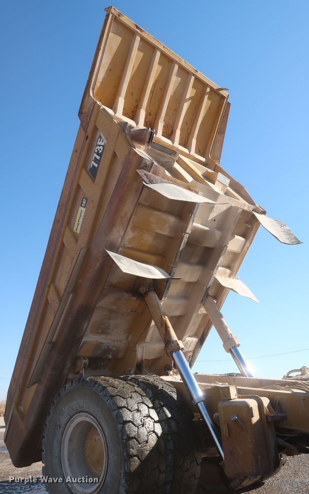 image for item DJ2278 2006 Caterpillar 773E  haul truck
