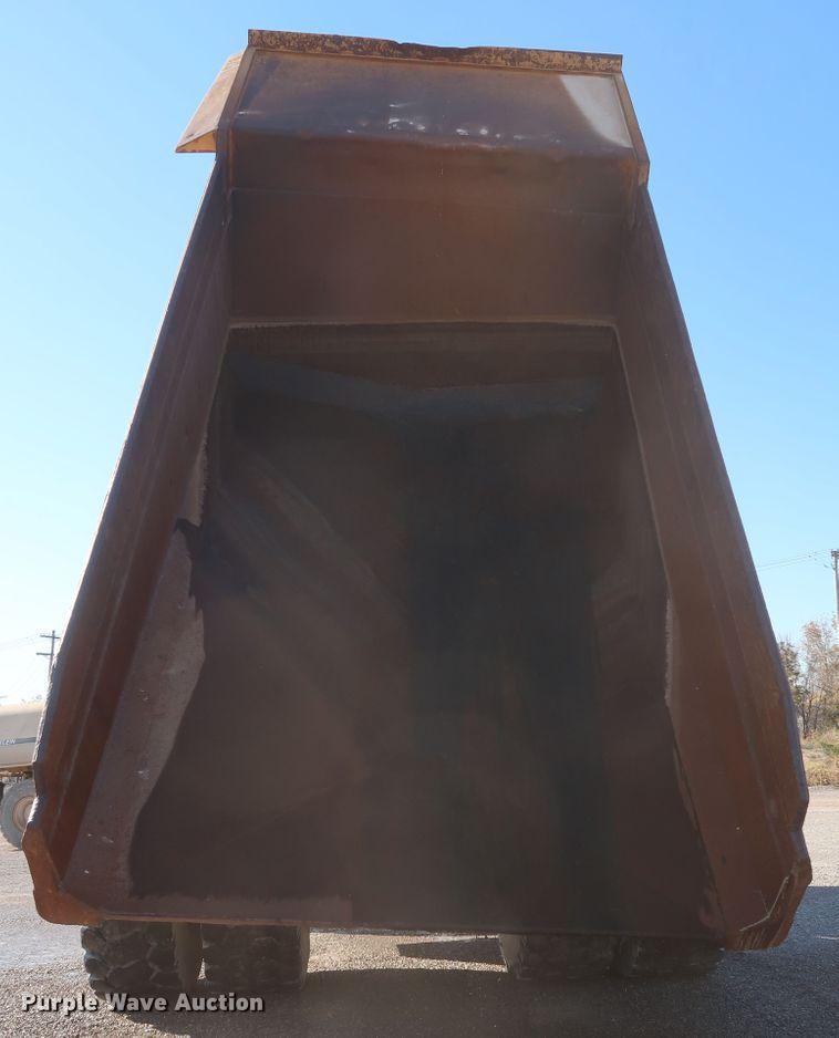 image for item DJ2278 2006 Caterpillar 773E  haul truck