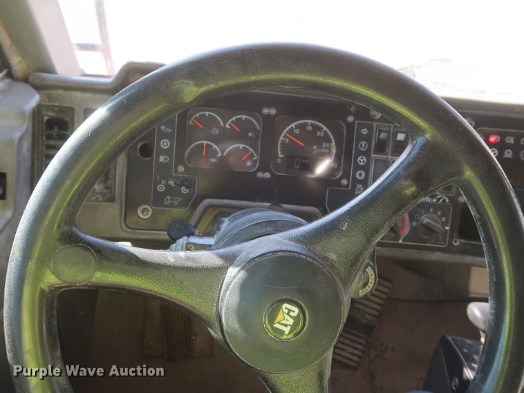 image for item DJ2278 2006 Caterpillar 773E  haul truck