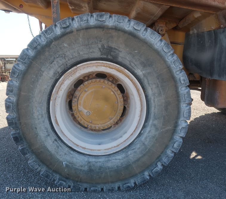 image for item DJ2278 2006 Caterpillar 773E  haul truck