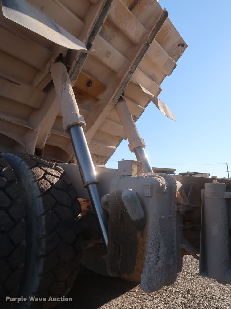 image for item DJ2279 2007 Caterpillar 775F  haul truck