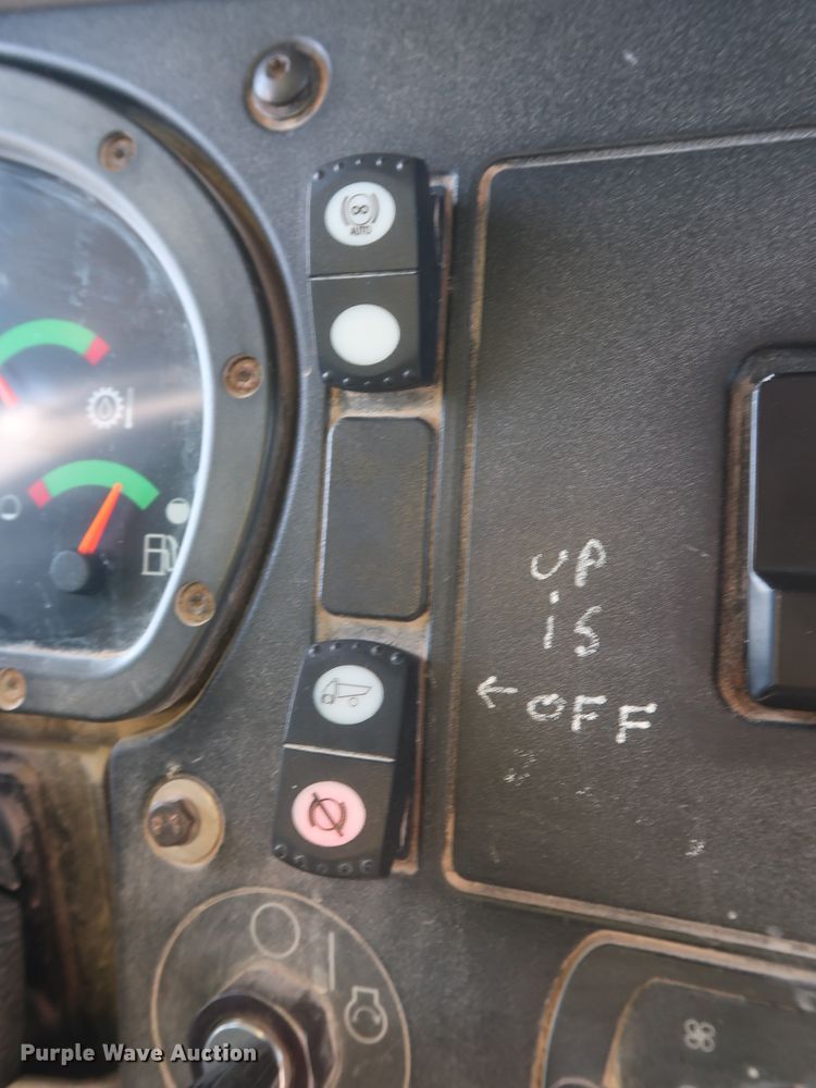 image for item DJ2279 2007 Caterpillar 775F  haul truck