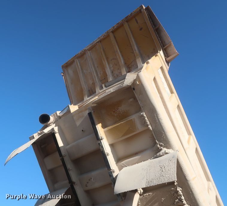 image for item DJ2281 2006 Caterpillar 773E  haul truck