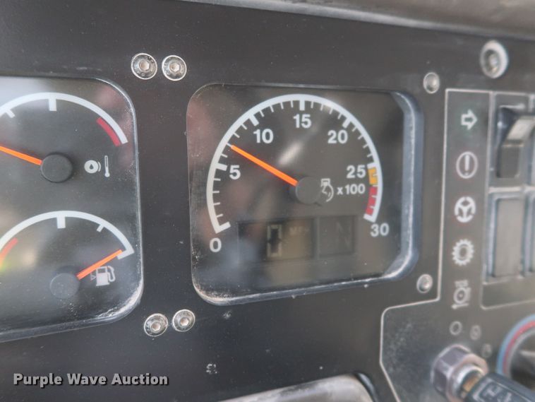 image for item DJ2281 2006 Caterpillar 773E  haul truck