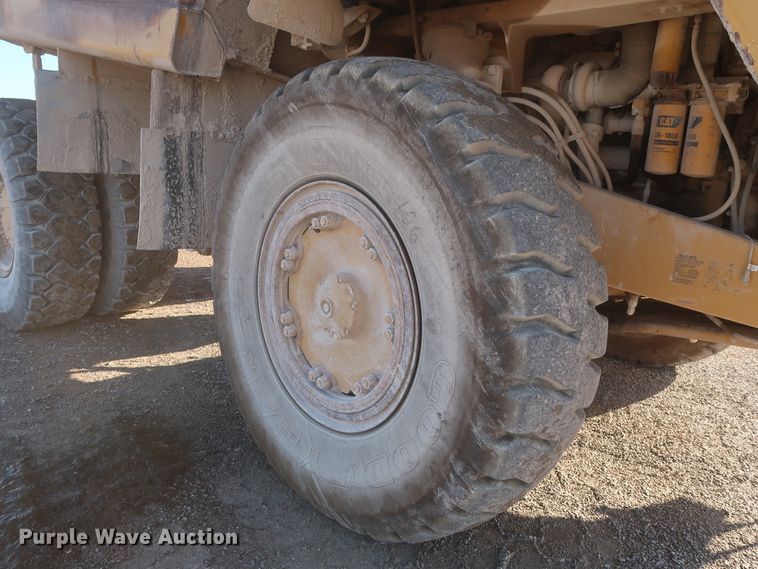 image for item DJ2281 2006 Caterpillar 773E  haul truck