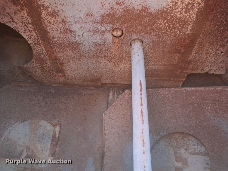 image for item DJ2282 1999 Caterpillar 773D  water wagon