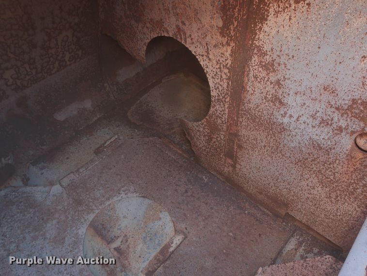 image for item DJ2282 1999 Caterpillar 773D  water wagon