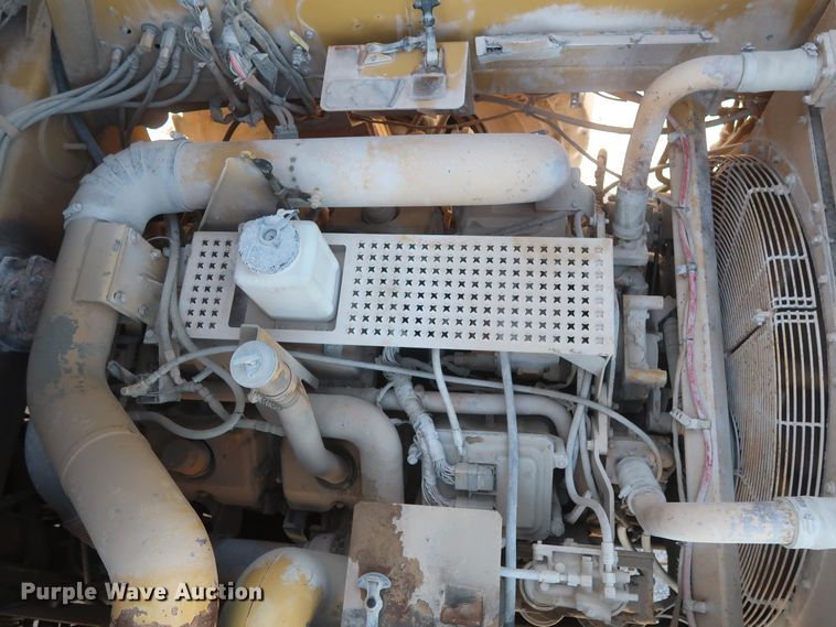 image for item DJ2282 1999 Caterpillar 773D  water wagon