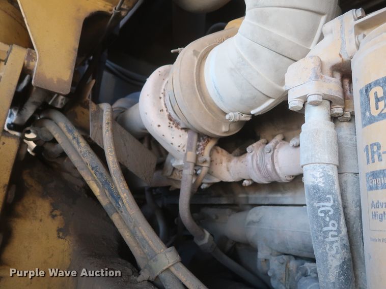 image for item DJ2282 1999 Caterpillar 773D  water wagon