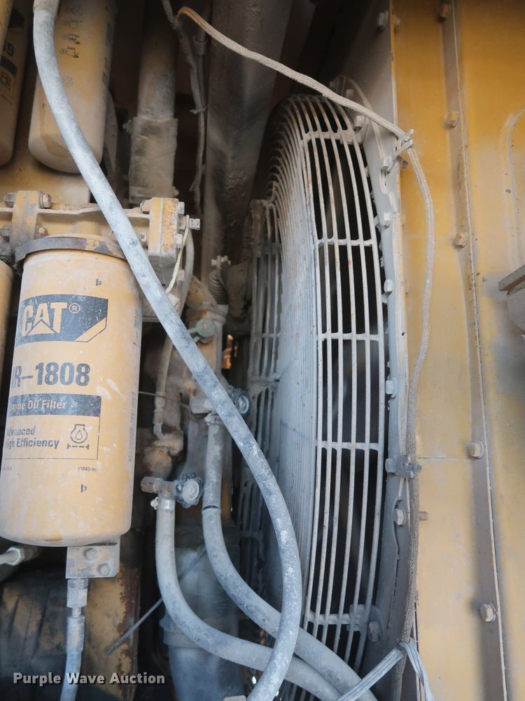 image for item DJ2282 1999 Caterpillar 773D  water wagon