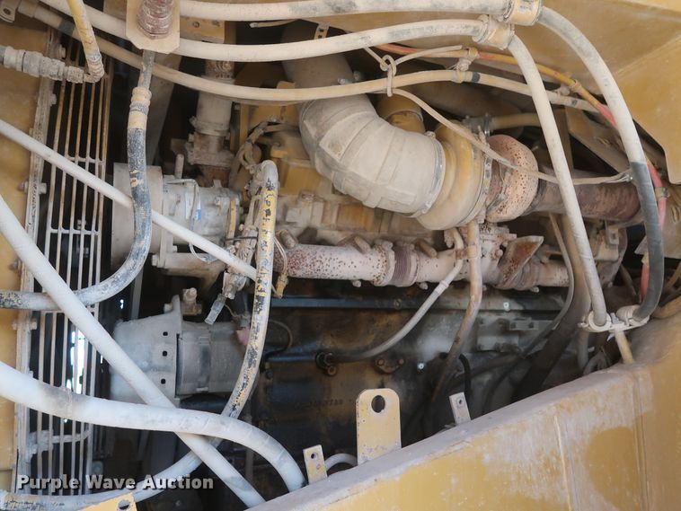 image for item DJ2282 1999 Caterpillar 773D  water wagon