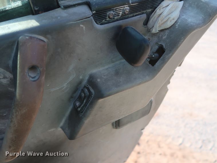 image for item DJ2282 1999 Caterpillar 773D  water wagon