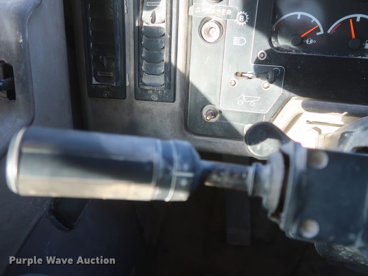 image for item DJ2282 1999 Caterpillar 773D  water wagon