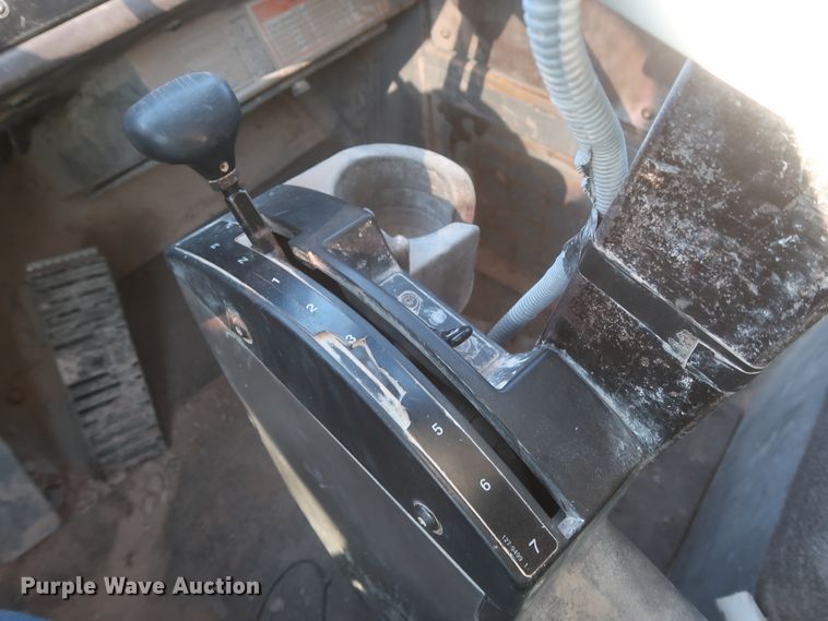 image for item DJ2282 1999 Caterpillar 773D  water wagon