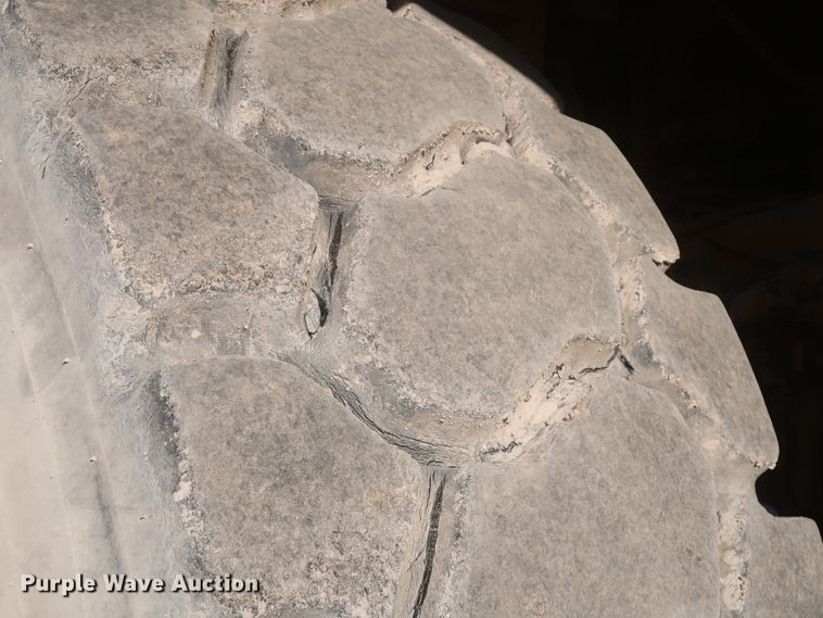 image for item DJ2282 1999 Caterpillar 773D  water wagon