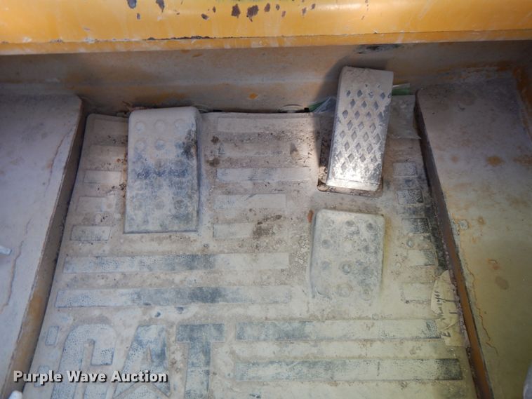 image for item DJ2283 2015 Caterpillar 226B3  skid steer loader