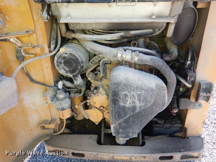 image for item DJ2283 2015 Caterpillar 226B3  skid steer loader