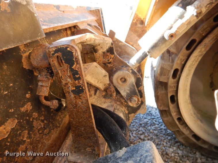 image for item DJ2283 2015 Caterpillar 226B3  skid steer loader