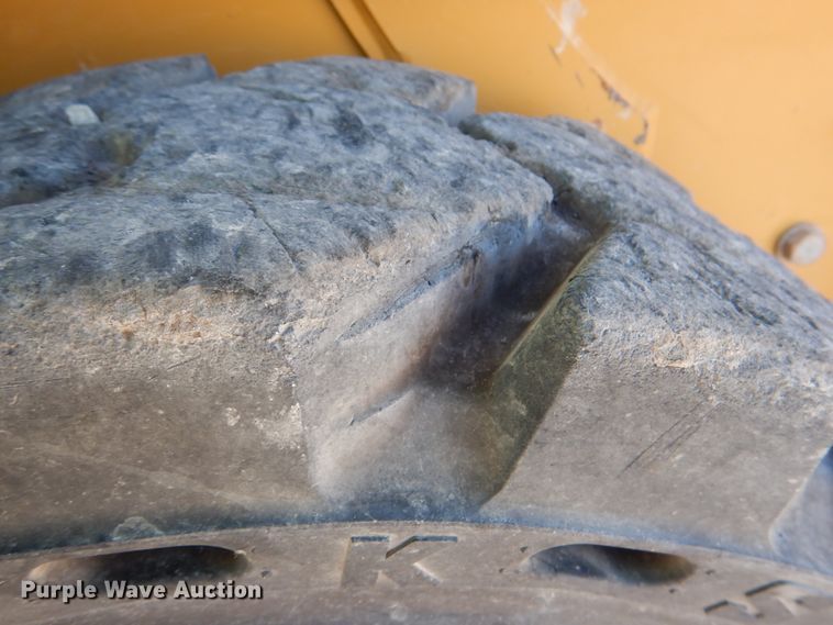 image for item DJ2283 2015 Caterpillar 226B3  skid steer loader