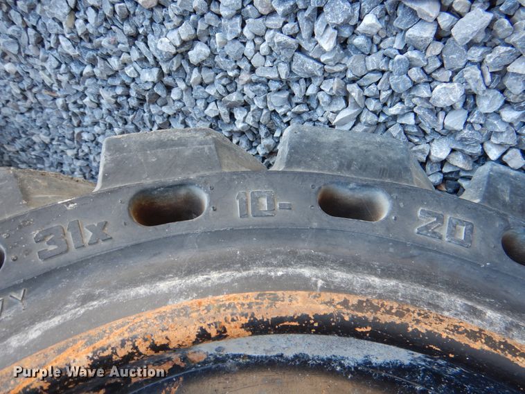 image for item DJ2283 2015 Caterpillar 226B3  skid steer loader