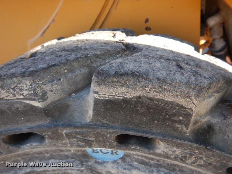 image for item DJ2283 2015 Caterpillar 226B3  skid steer loader