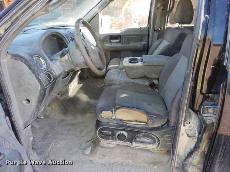 image for item DJ2284 2006 Ford F150 XLT  SuperCrew pickup truck