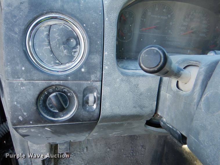 image for item DJ2284 2006 Ford F150 XLT  SuperCrew pickup truck