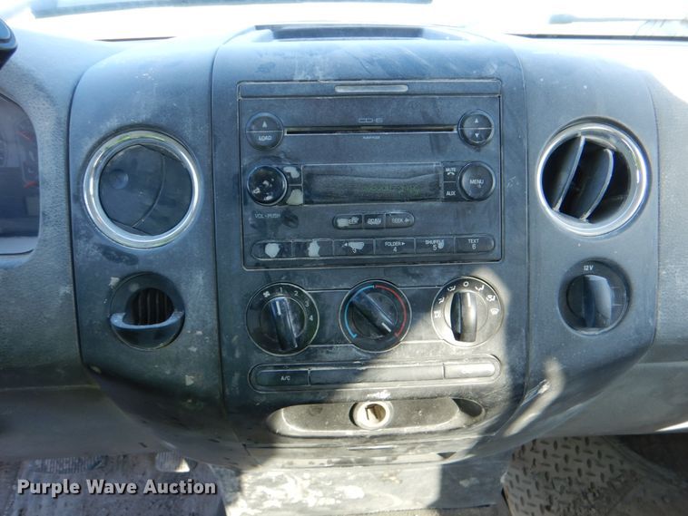 image for item DJ2284 2006 Ford F150 XLT  SuperCrew pickup truck