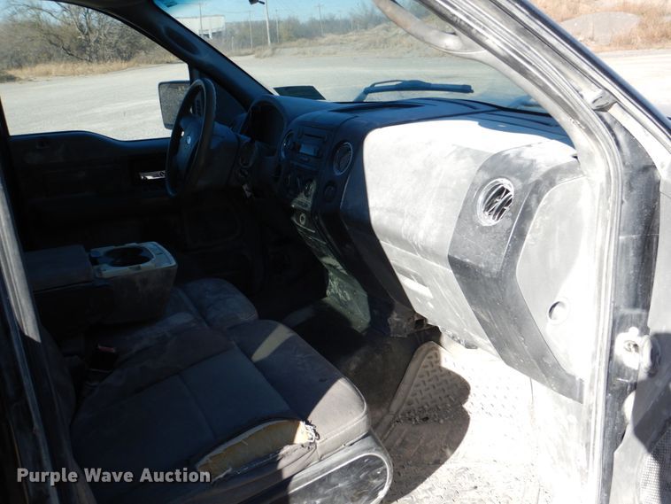 image for item DJ2284 2006 Ford F150 XLT  SuperCrew pickup truck