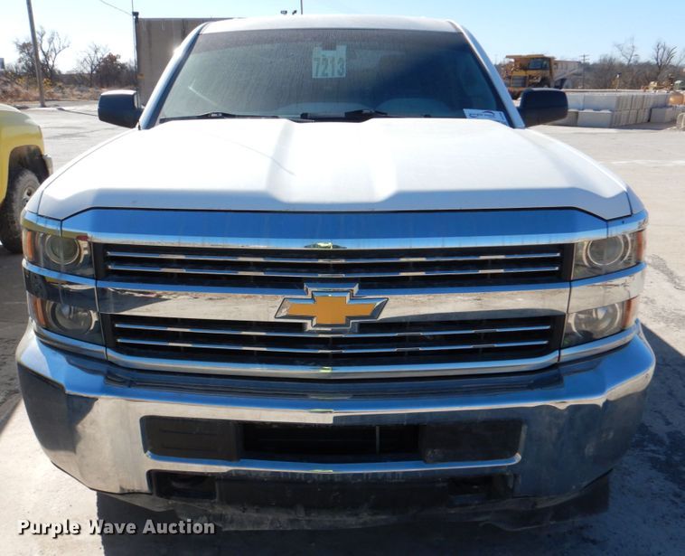 image for item DJ2288 2015 Chevrolet Silverado 2500HD  Crew Cab pickup truck