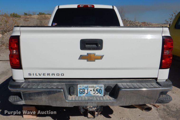 image for item DJ2288 2015 Chevrolet Silverado 2500HD  Crew Cab pickup truck
