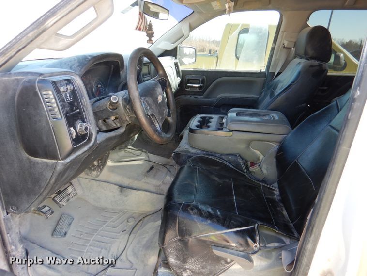 image for item DJ2288 2015 Chevrolet Silverado 2500HD  Crew Cab pickup truck