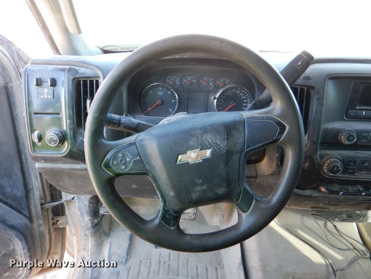 image for item DJ2288 2015 Chevrolet Silverado 2500HD  Crew Cab pickup truck