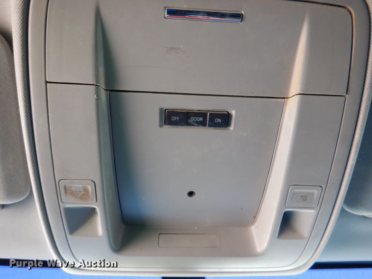 image for item DJ2288 2015 Chevrolet Silverado 2500HD  Crew Cab pickup truck